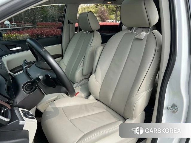 Buick GL8 2020 Белый из Китая, фото 5