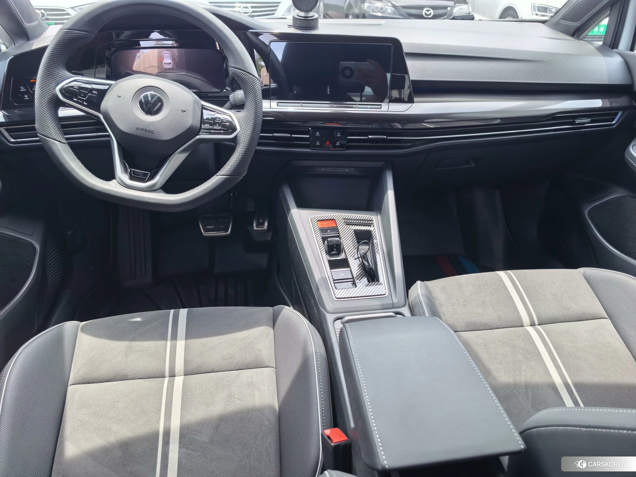 Volkswagen Golf 2023 Белый из Китая, фото 5