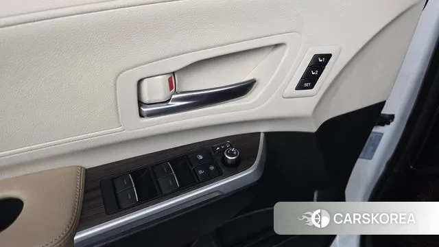 Toyota Sienna 4th Generation 2021 Белый из Кореи, фото 5