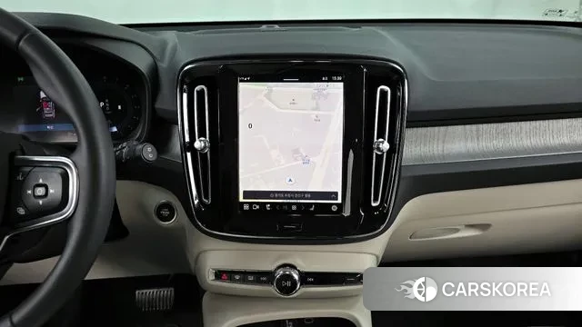 Volvo XC40 2023 Белый из Кореи, фото 5