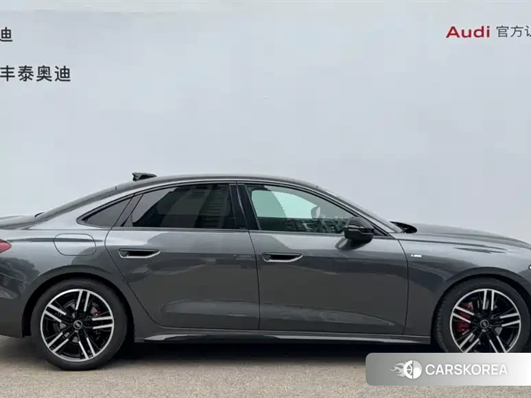 Audi A5L 2026 Silver/gray из Китая, фото 5