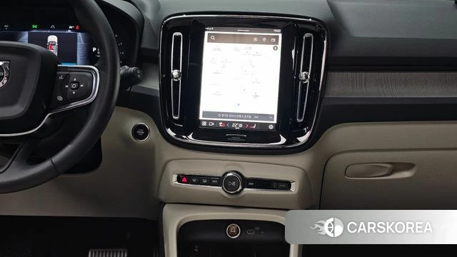 Volvo XC40 2025 Белый из Кореи, фото 5
