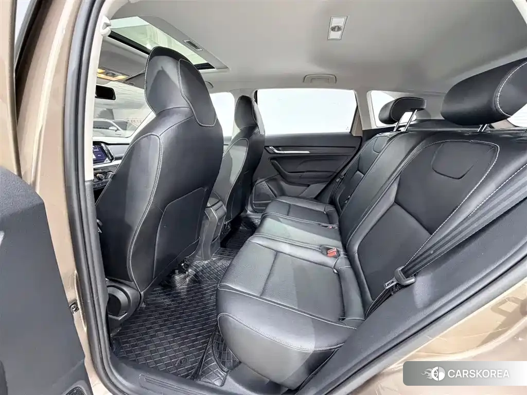 Skoda Komick 2023 Champagne/brown из Китая, фото 5