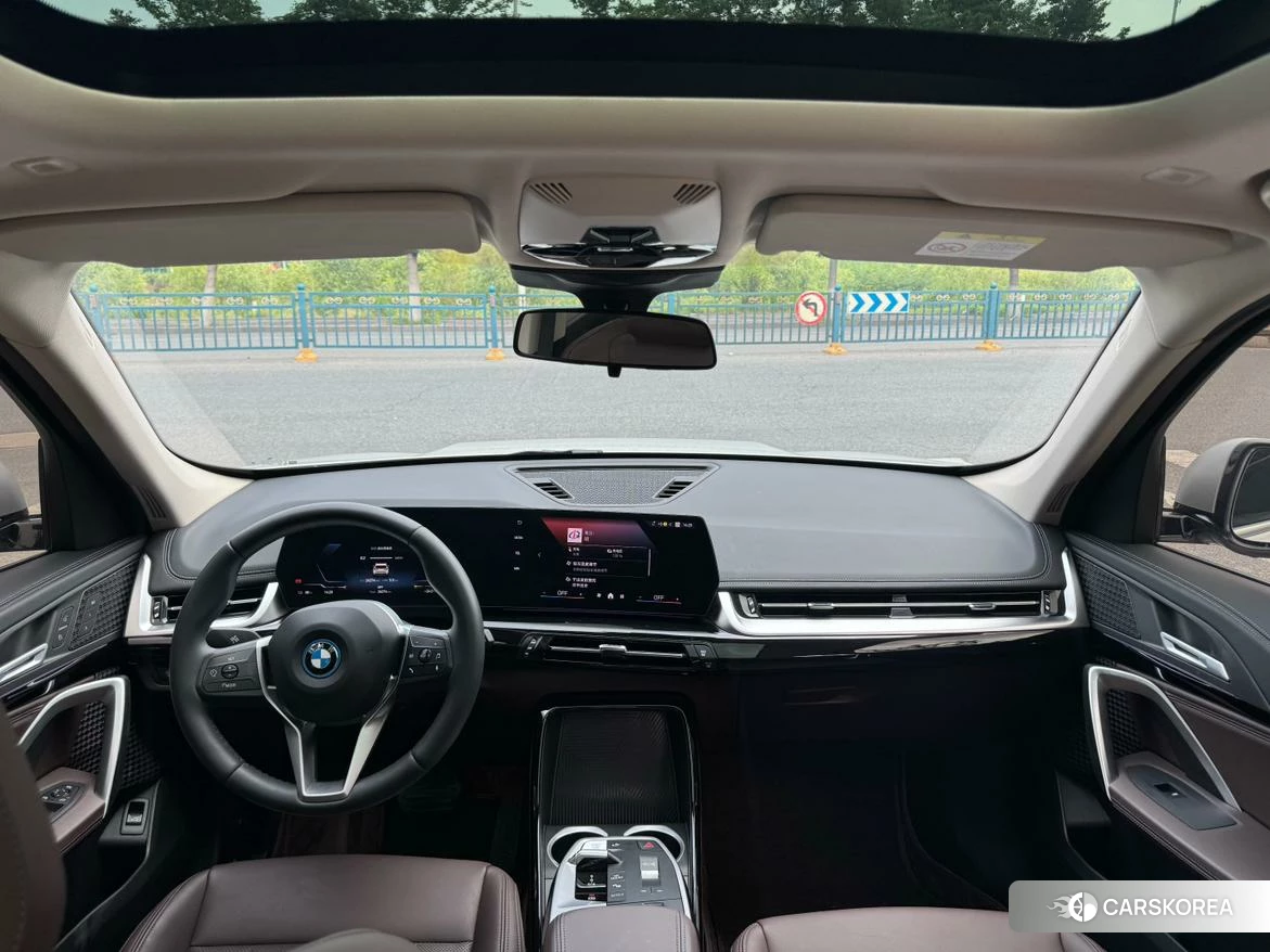 BMW iX1 2023 Белый из Китая, фото 5