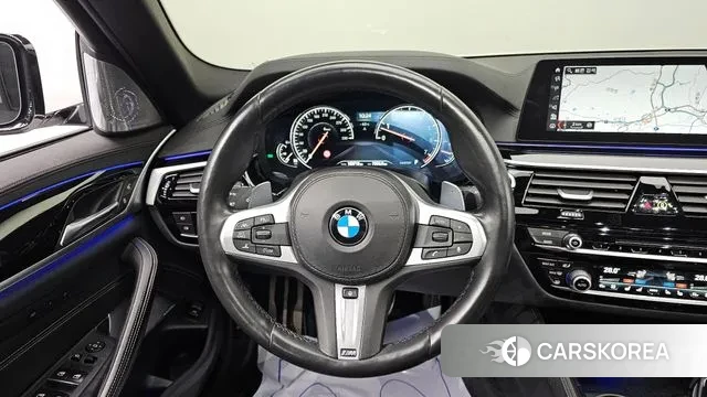 BMW 5 Series (G30) 2018 Белый из Кореи, фото 5