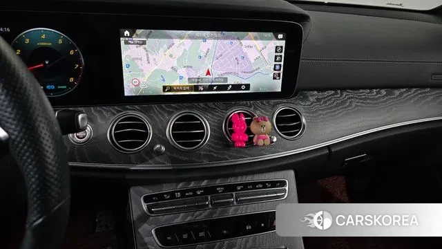 Mercedes-Benz E-Class W213 2021 Белый из Кореи, фото 5