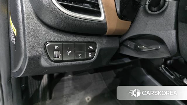 Kia Seltos 2019 Серебристо-серый из Кореи, фото 5