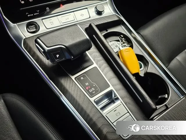 Audi A6 (C8) 2023 Белый из Кореи, фото 5