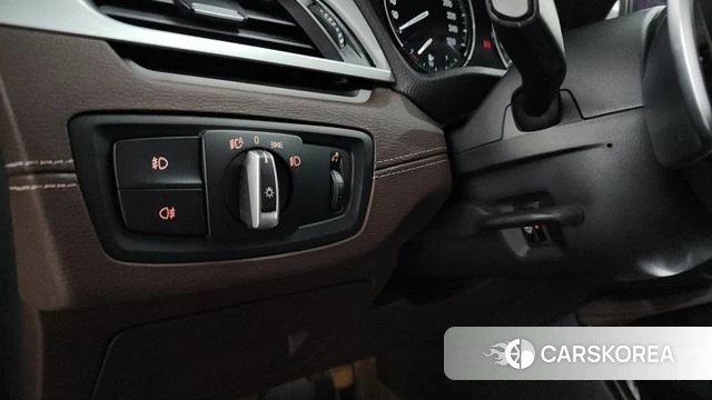 BMW X1 (F48) 2021 Белый из Кореи, фото 5