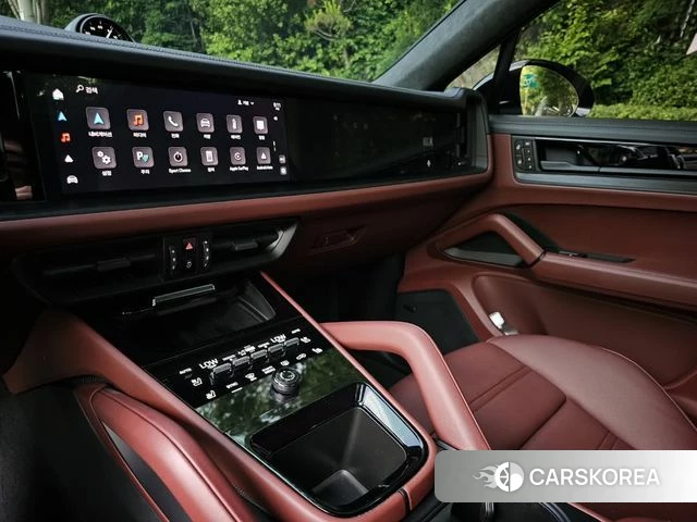 Porsche Cayenne (PO536) 2025 Черный из Кореи, фото 5