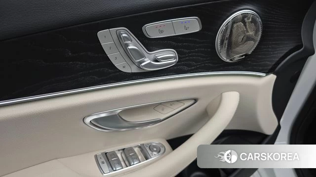 Mercedes-Benz E-Class W213 2023 Белый из Кореи, фото 5