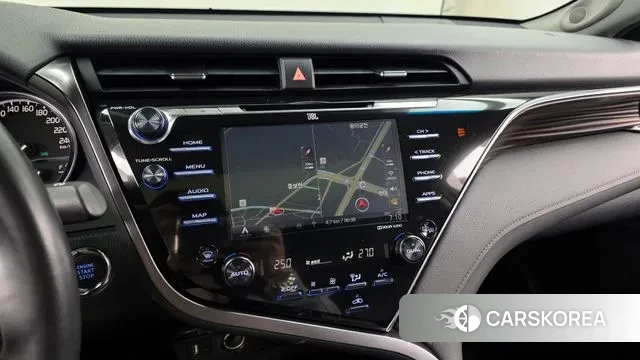 Toyota Camry (XV70) 2018 Белый из Кореи, фото 5