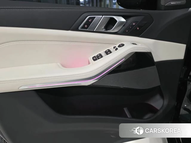 BMW X5 (G05) 2025 Черный из Кореи, фото 5