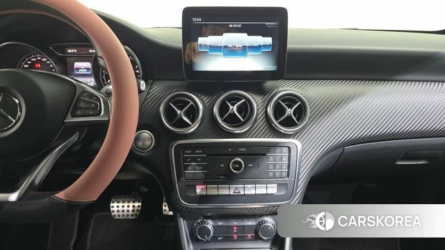 Mercedes-Benz A-Class W176 2018 Белый из Кореи, фото 5