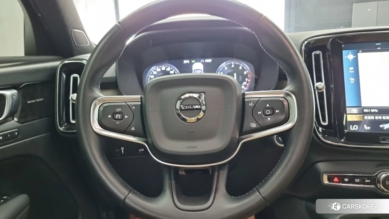 Volvo XC40 2021 Белый из Кореи, фото 5