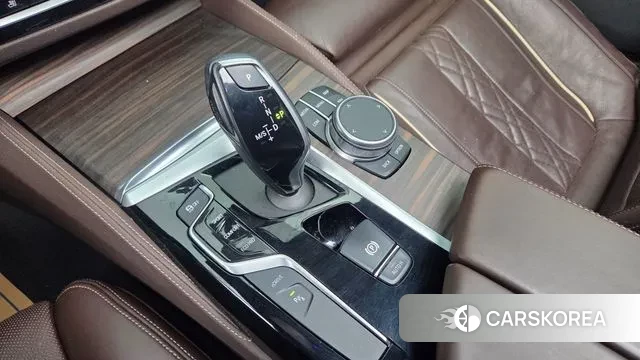 BMW 5 Series (G30) 2020 Белый из Кореи, фото 5