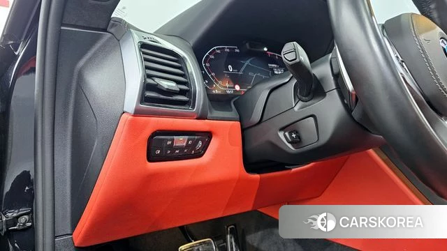 BMW 8 Series (G15) 2021 Черный из Кореи, фото 5