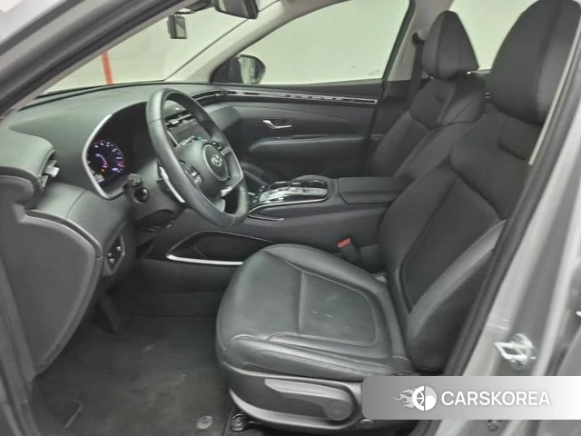 Hyundai Tucson (NX4) 2022 Серебристо-серый из Кореи, фото 5