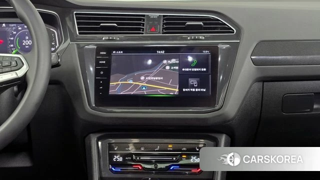 Volkswagen Tiguan second Generation 2022 Синий из Кореи, фото 5