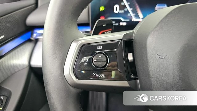BMW 5 Series (G60) 2025 Светло-серебряный цвет из Кореи, фото 5