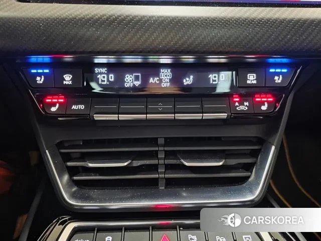 Audi e-Tron GT 2023 Небесно-голубой из Кореи, фото 5