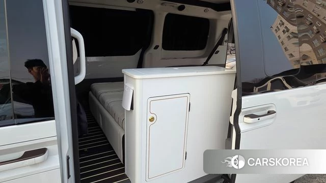 Hyundai Staria 2024 Белый из Кореи, фото 5