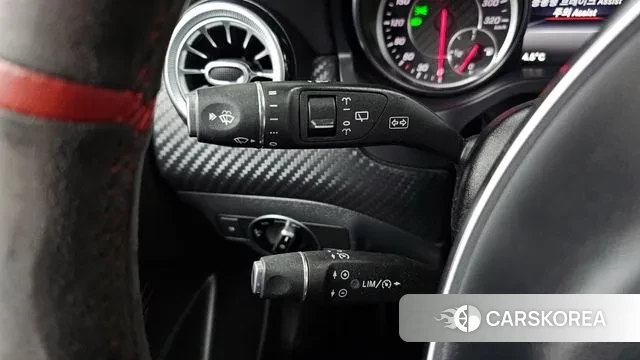 Mercedes-Benz A-Class W176 2018 Белый из Кореи, фото 5