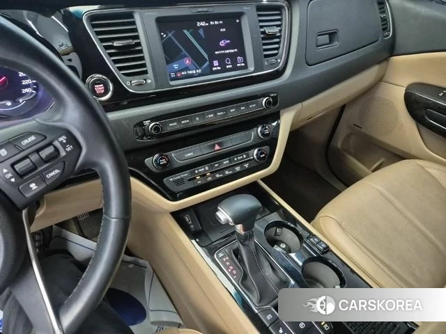 Kia The New Carnival 2019 Белый из Кореи, фото 5
