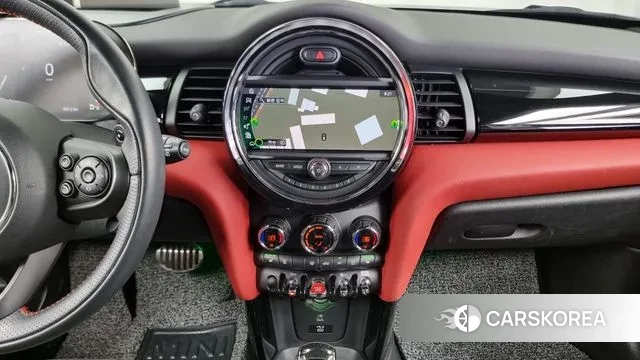 Mini Cooper S 2021 Черный из Кореи, фото 5