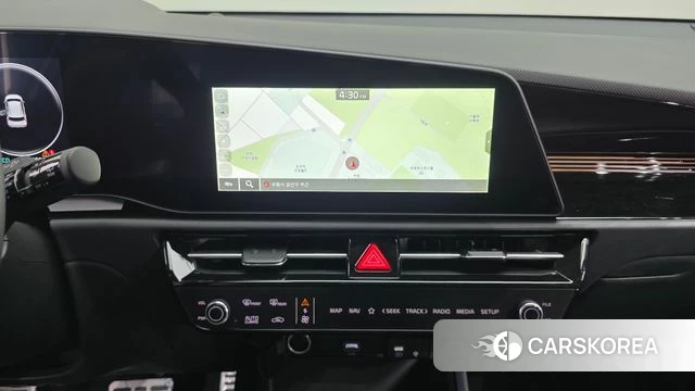 Kia Di Ol Nu Niro 2025 Белый из Кореи, фото 5