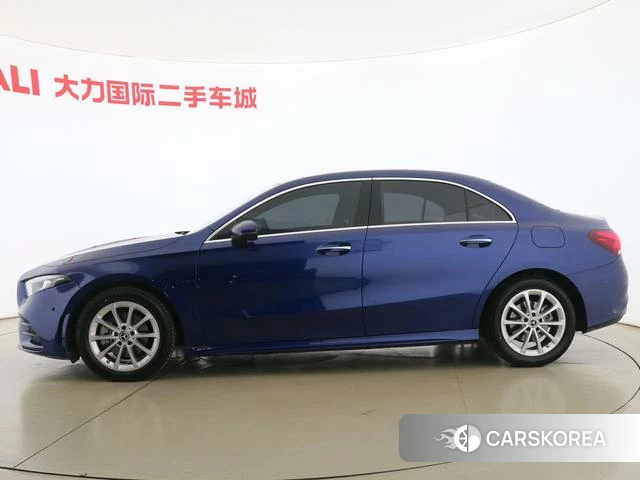 Mercedes-Benz Class A 2021 Синий из Китая, фото 5