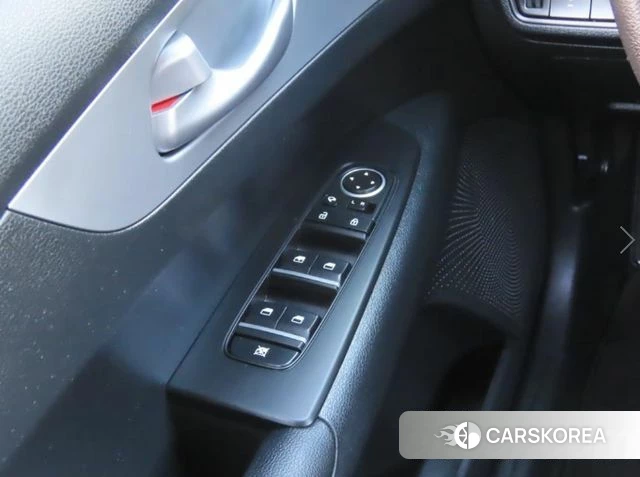 Kia The New K3 2nd generation 2023 Белый из Кореи, фото 5