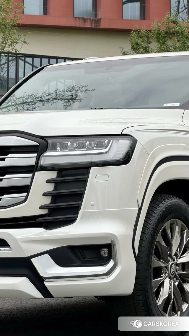 Toyota Land Cruiser (imported) 2023 Белый из Китая, фото 5