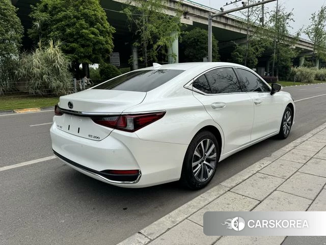 Lexus ES 2021 Белый из Китая, фото 5