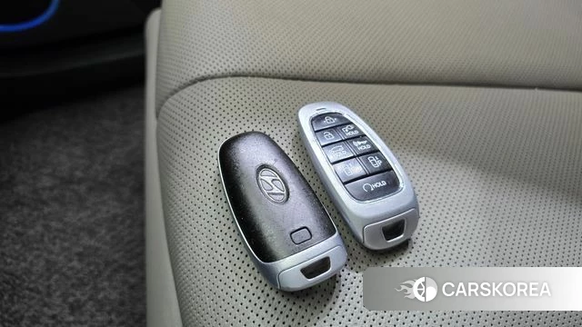 Hyundai Ionic 5 2022 Серебристо-серый из Кореи, фото 5