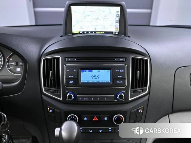 Hyundai Grand Starex 2018 Серебряный из Кореи, фото 5