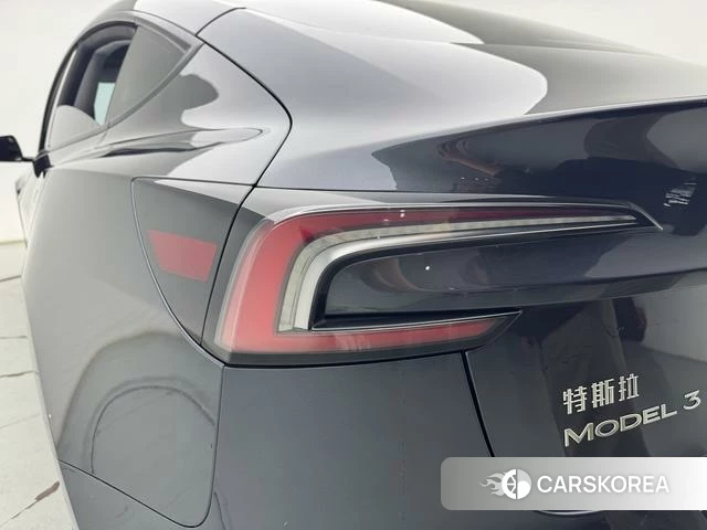 Tesla Model 3 2025 Темно-серый из Китая, фото 5