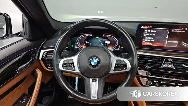 BMW 5 Series (G30) 2021 Белый из Кореи, фото 5