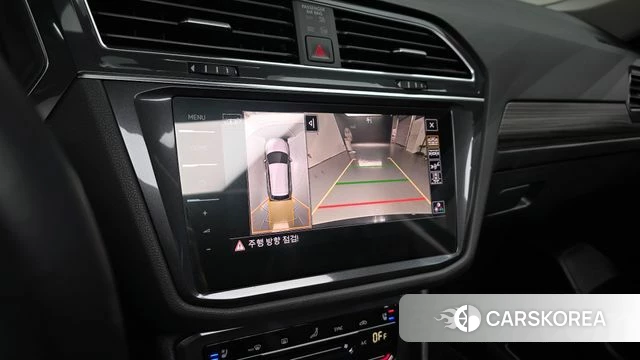 Volkswagen Tiguan Allspace 2023 Черный из Кореи, фото 5