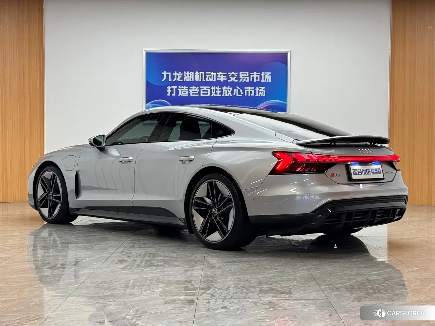 Audi e-tron GT 2024 Silver/gray из Китая, фото 5