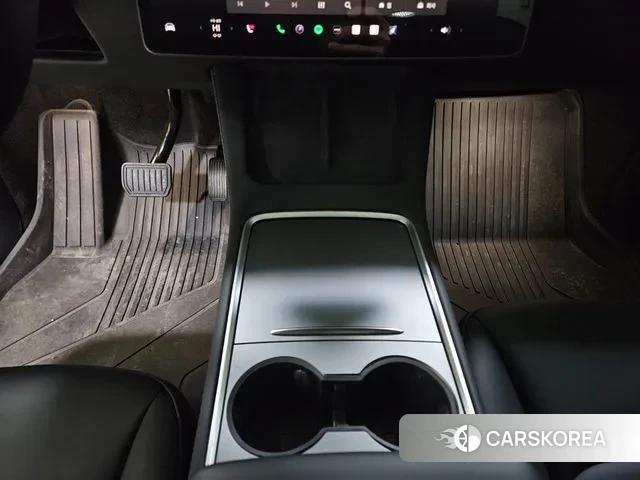 Tesla Model Y 2024 Черный из Кореи, фото 5