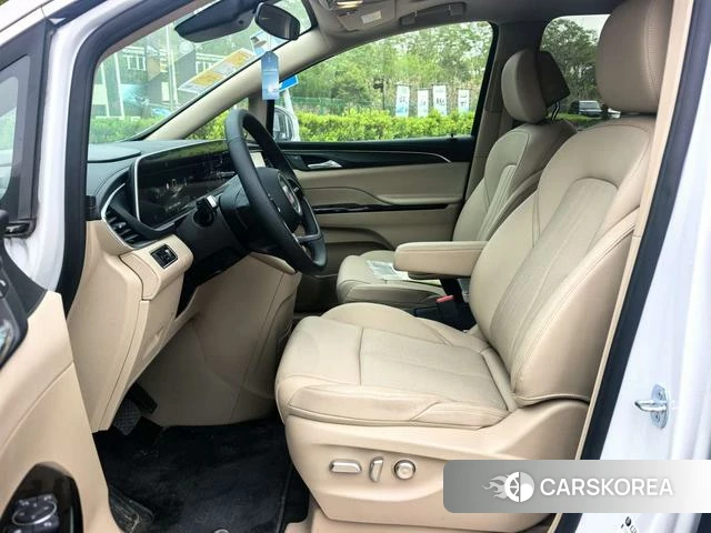 Buick GL8 PHEV 2025 Белый из Китая, фото 5