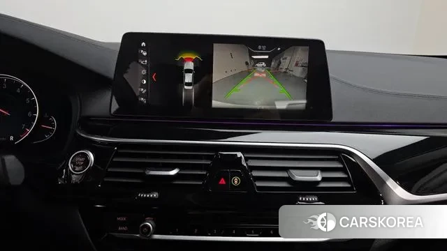 BMW 5 Series (G30) 2018 Белый из Кореи, фото 5