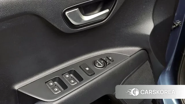 Kia Stonic 2019 Синий из Кореи, фото 5