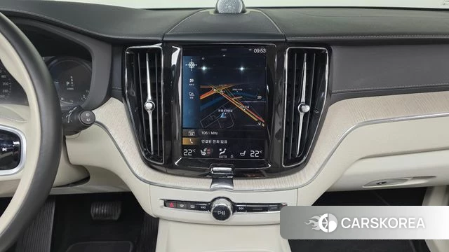 Volvo XC60 second Generation 2021 Белый из Кореи, фото 5