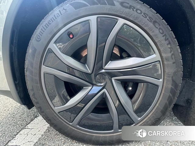 Tesla Model X 2026 Светло-серебряный цвет из Кореи, фото 5