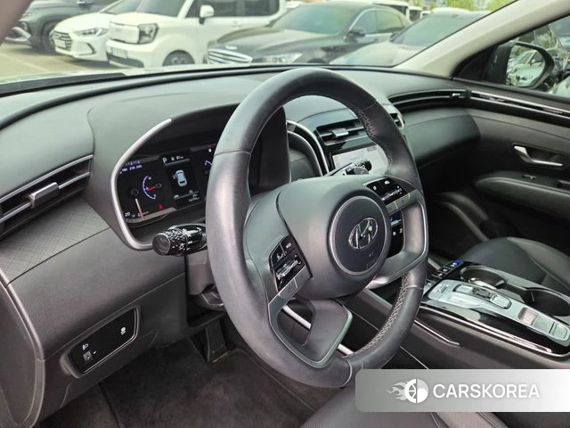 Hyundai Tucson (NX4) 2021 Серебристо-серый из Кореи, фото 5