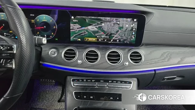 Mercedes-Benz E-Class W213 2020 Красный из Кореи, фото 5