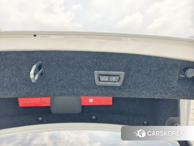 BMW 3 series 2024 Белый из Китая, фото 5