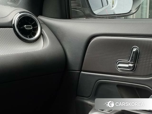 Mercedes-Benz GLA 2022 Темно-серый из Китая, фото 5